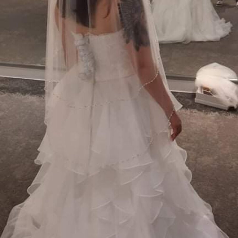 Wedding Dress! - Picture 3 of 7